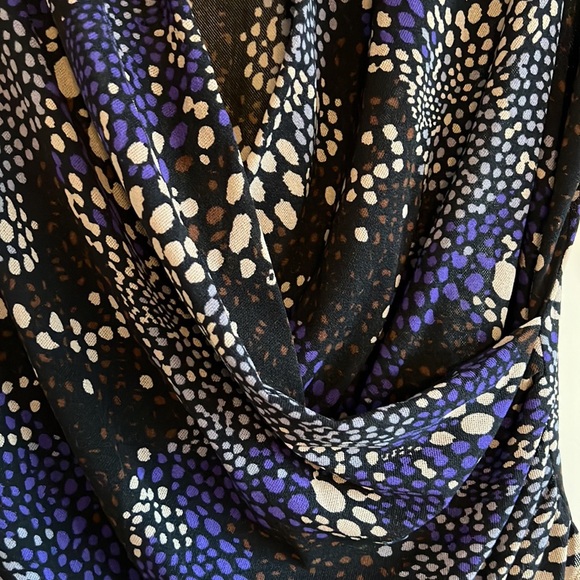 Sheer Stretchy Surplice Deep Neck Long Sleeve Gorgeous Printed Blouse. - Picture 2 of 6